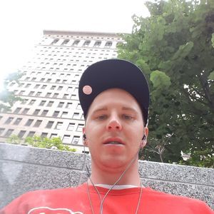 Meet your Posher, Derrick